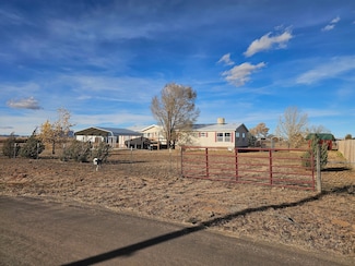 4 Manzano St, Moriarty, NM 87035