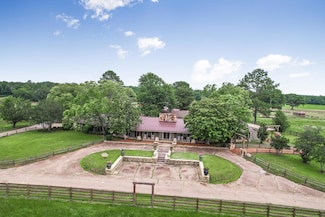 773 Old Camp Rd, Poplarville, MS 39470