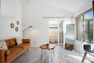 3272 N Mica Dr, Palm Springs, CA 92262