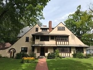 12 Leighton Rd Unit 1, Wellesley, MA 02482