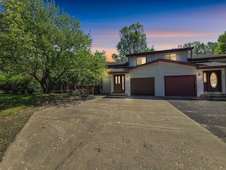 500 Egret Blvd NW, Coon Rapids, MN 55448