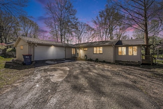 2270 Mapleleaf Terrace NE, Grand Rapids, MI 49505