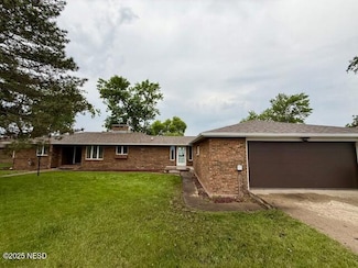 142 N Lake Dr, Watertown, SD 57201