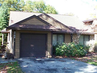 2702 Powder Ridge Rd, Hidden Valley, PA 15502