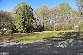 1914 Birch Rd, McLean, VA 22101