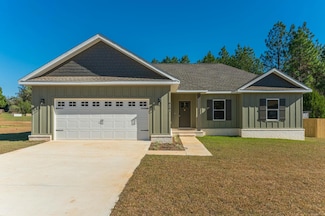 8181 Shooter Ln, Laurel Hill, FL 32567