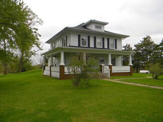 265 NE 38th Ave, Trenton, MO 64683