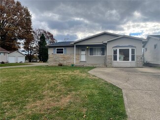 2201 Pride Ave, Belpre, OH 45714