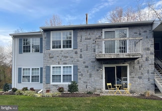 15 Coral Tree Ct, Lawrence Township, NJ 08648