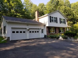 90 Bonmark Dr, Claremont, NH 03743