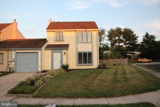 42 Cardinal Dr, Clementon, NJ 08021