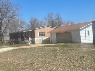 112 N High St, Argonia, KS 67004