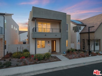27035 Declaration Rd, Valencia, CA 91355