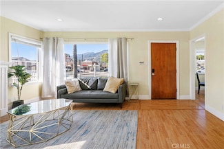 702 E Glenoaks Blvd, Glendale, CA 91207