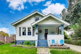 121 W Fremont St, Arlington Heights, IL 60004