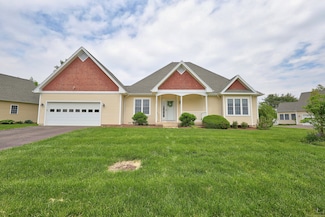 136 Thistle Pond Dr, Bloomfield, CT 06002
