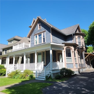 490-492 Oxford St, Rochester, NY 14607