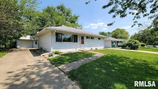 2217 W Cindy Ln, Peoria, IL 61614