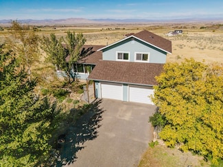 216 Dysart Cir, Lamoille, NV 89828