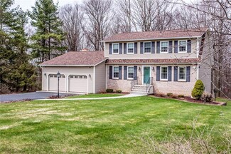 5925 Maple Grove Dr, Tully, NY 13159