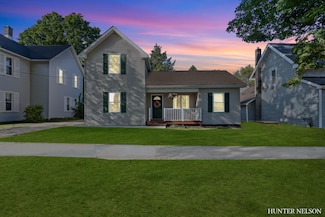 35 W Waterloo St, Casnovia, MI 49318