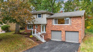 125 S Jamestown Rd, Coraopolis, PA 15108