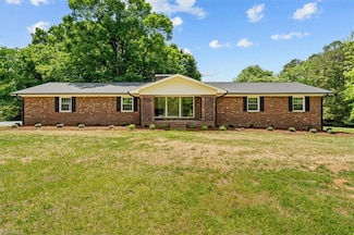 2517 Hopewell Friends Rd, Asheboro, NC 27205