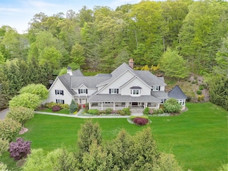 7 Ridgeview Cir, Armonk, NY 10504