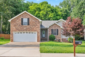 3293 S Senseney Cir, Clarksville, TN 37042