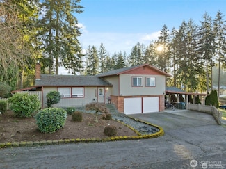 203 E Parkwood Ct, Chehalis, WA 98532