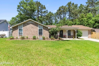 9708 Aztec Dr, Ocean Springs, MS 39564