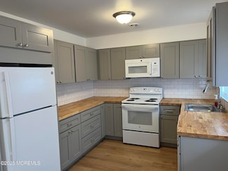 134A Buckingham Dr, Manchester, NJ 08759