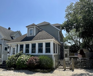 224 5th St Unit A, Beach Haven, NJ 08008