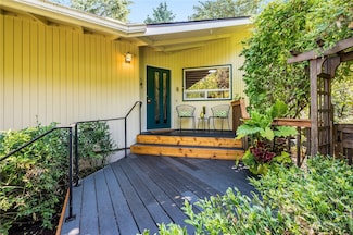 5111 NE 201st Place, Lake Forest Park, WA 98155
