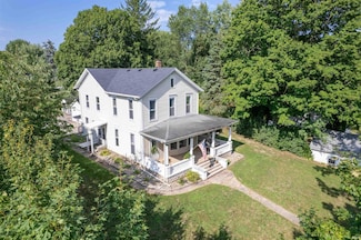 180 W 6th St, Roanoke, IN 46783