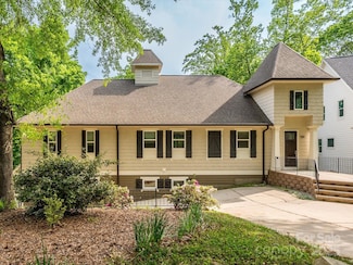 7324 Leharne Dr, Charlotte, NC 28270