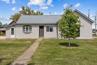 209 Main St, Morley, IA 52312