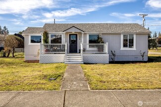 224 Orchard Ave N, Eatonville, WA 98328