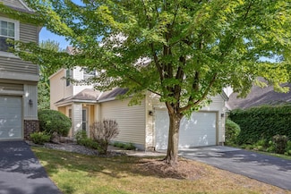 8711 N Bay Dr, Chanhassen, MN 55317