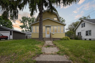 2218 Dalton Ave SW, Wyoming, MI 49519