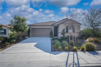 527 Finch Dr, Rialto, CA 92377