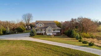 17076 Mourning Dove Dr, Earlham, IA 50072