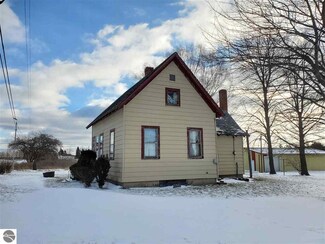 12337 Sutter Rd, Kewadin, MI 49648