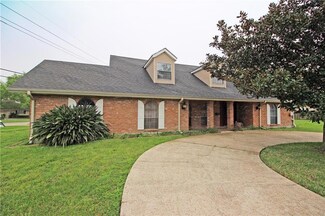 4725 Shores Dr, Metairie, LA 70006