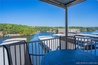 68 Lighthouse Rd Unit 231, Lake Ozark, MO 65049