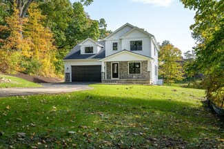 7 High St, Southampton, MA 01073