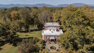 1281 Woods Rd, Germantown, NY 12526