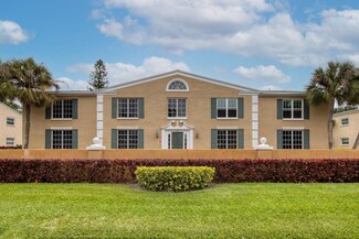 1097 Eden Isle Blvd NE Unit 3, Saint Petersburg, FL 33704