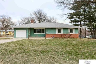 8920 Valley St, Omaha, NE 68124