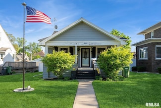 835 3rd Ave S, Clinton, IA 52732